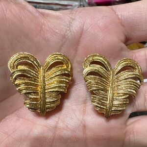 Vintage Carolee Gold Tone Textured Earrings